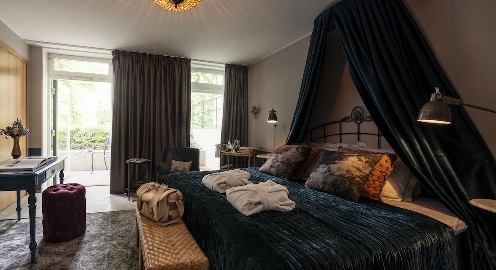 Terrace Room Queen Bed photo 2