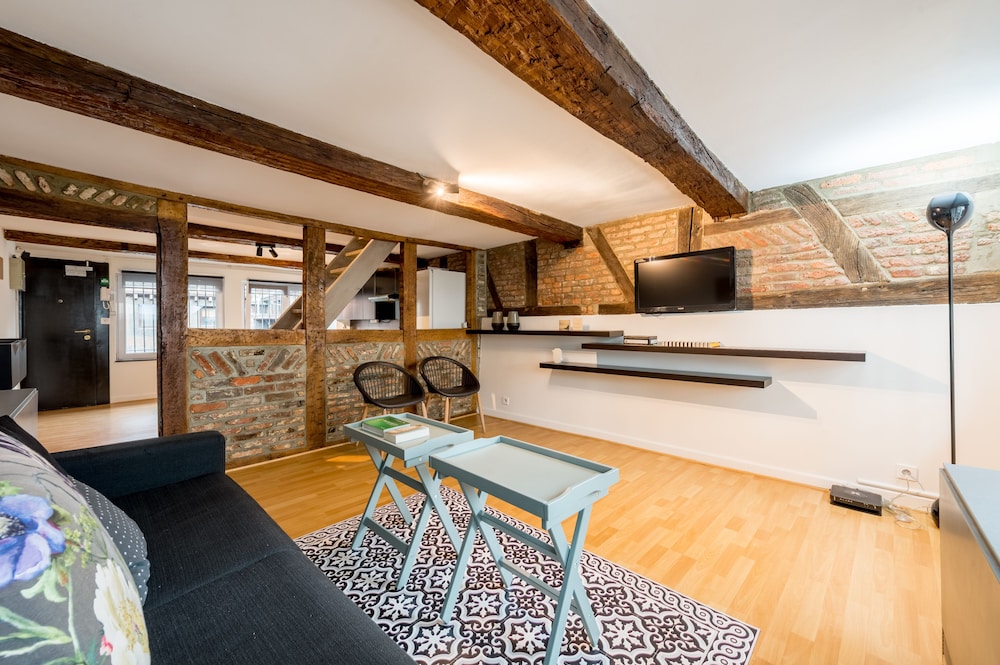Duplex, 1 Bedroom photo 3