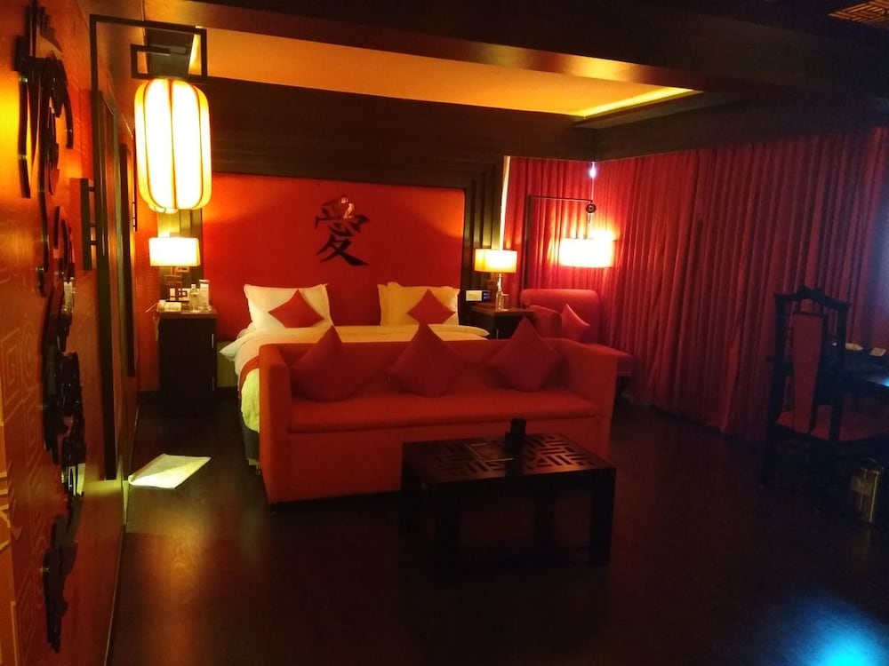 Luxury Suite, 1 King Bed photo 3