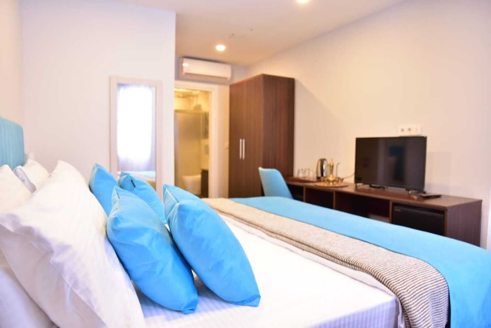 Standard Double or Twin Room photo 3