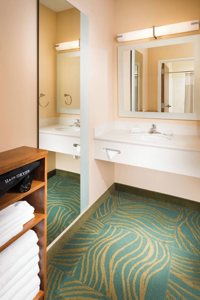 Suite, Multiple Beds - Photo 5