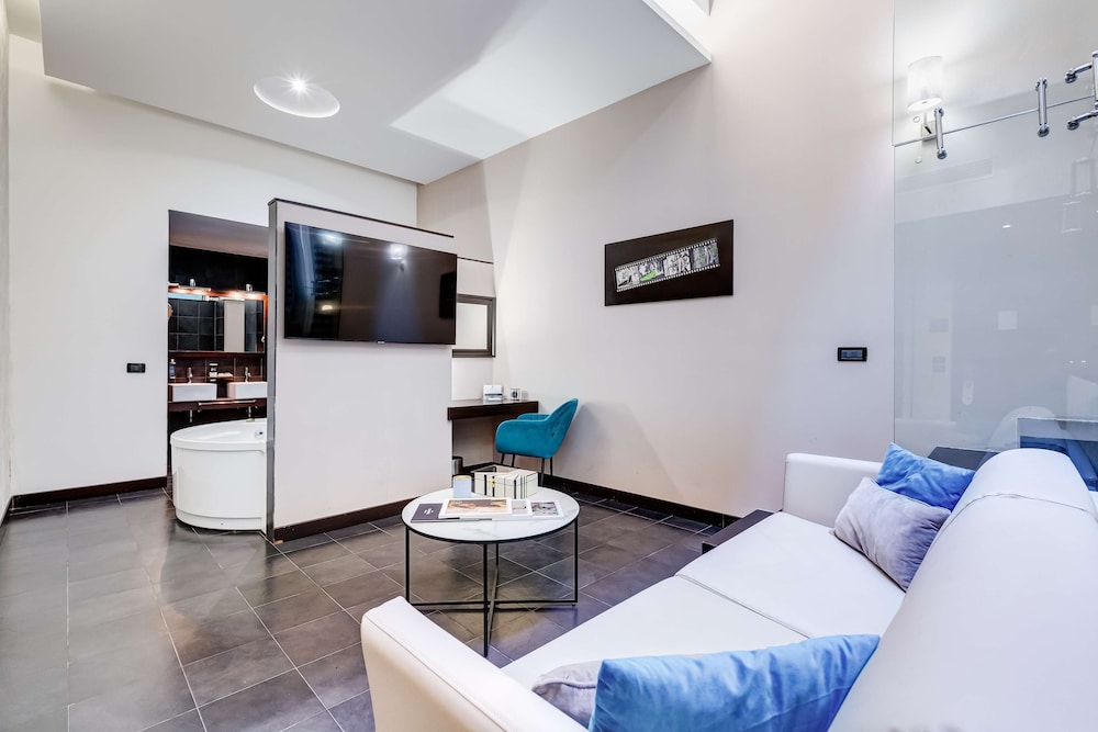 Suite, 1 King Bed, Hot Tub
