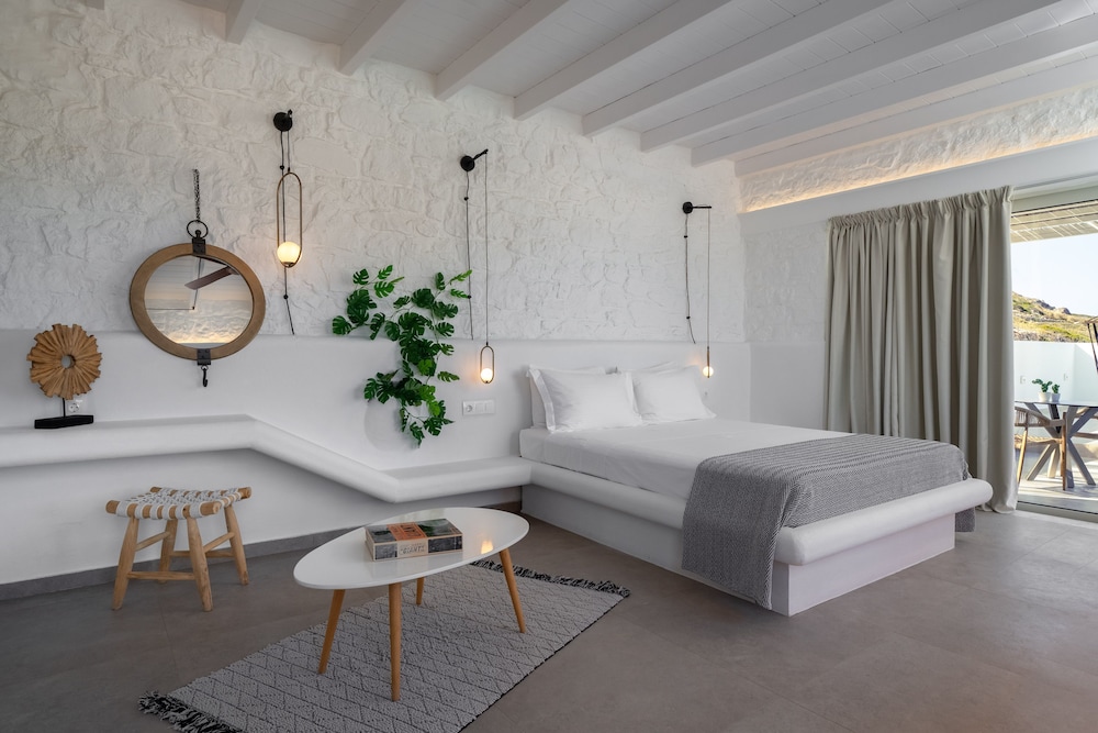 Luxury Suite, Private Pool, Sea View photo 1