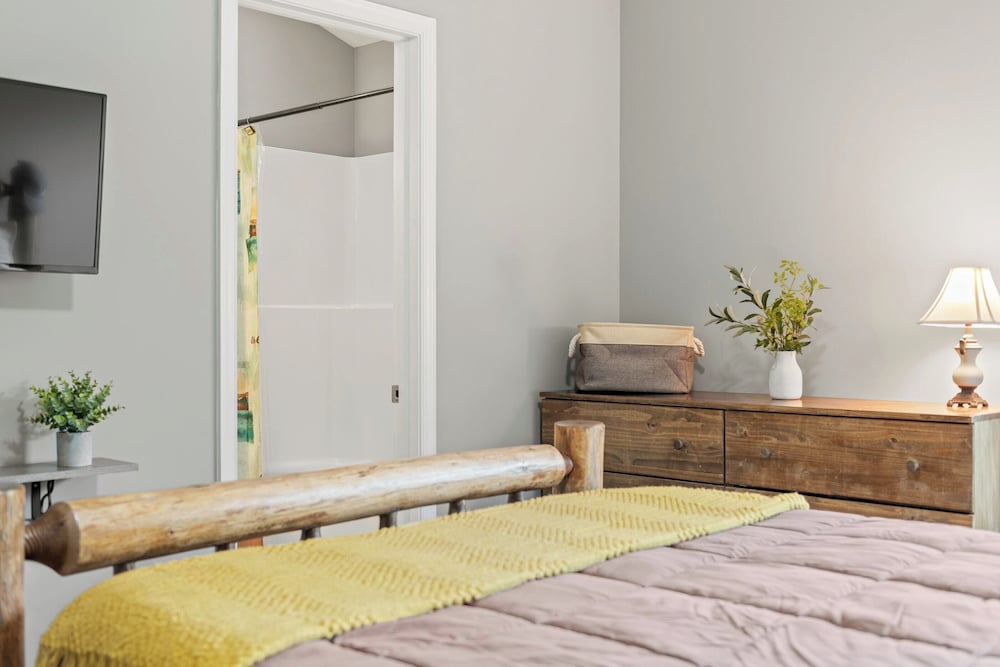 House (4 Bedrooms) photo 2