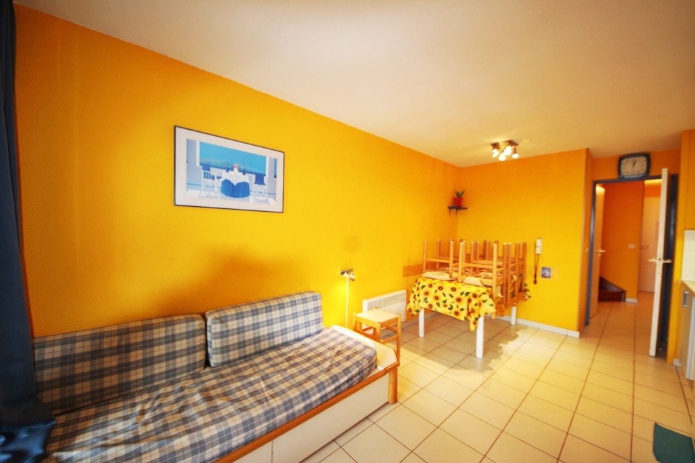 Basic Apartment (65la)