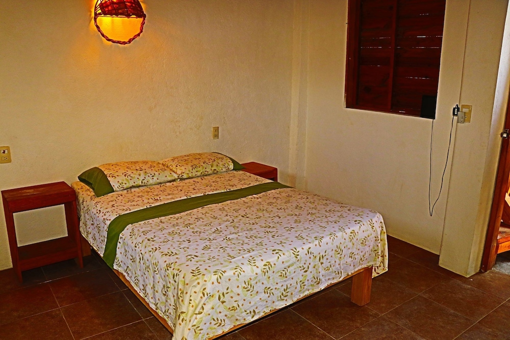 Standard Room, 1 Double Bed, Oceanfront photo 1