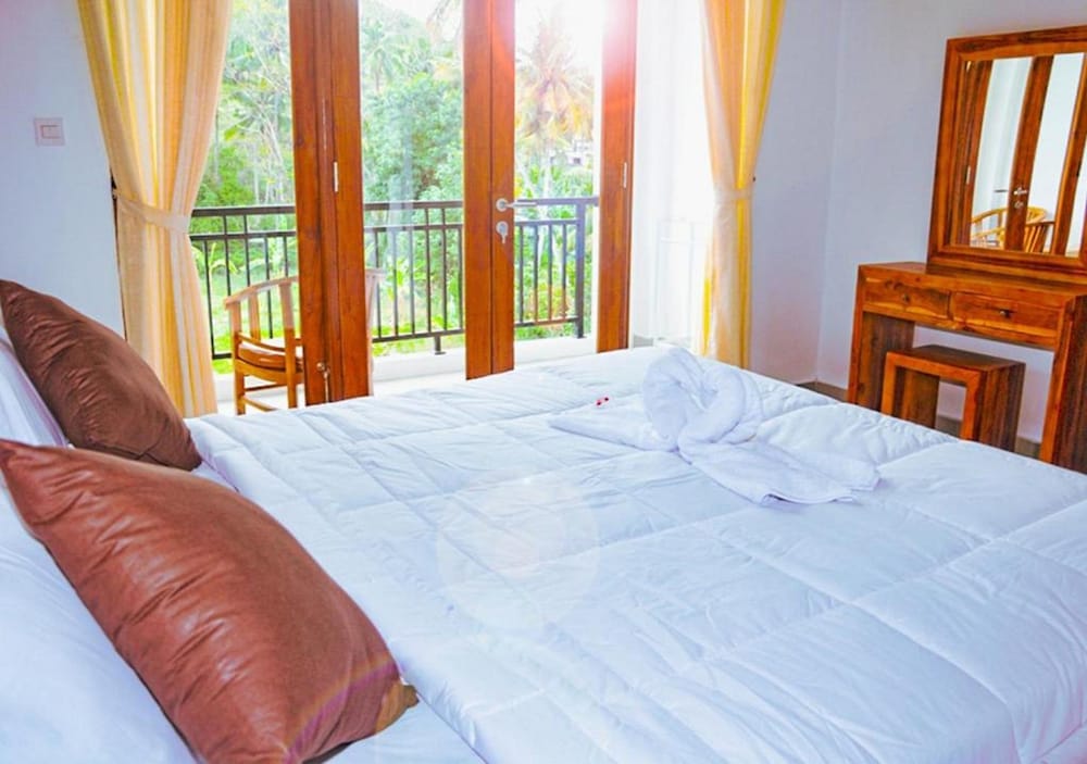 Deluxe Double Room, 1 King Bed photo 3