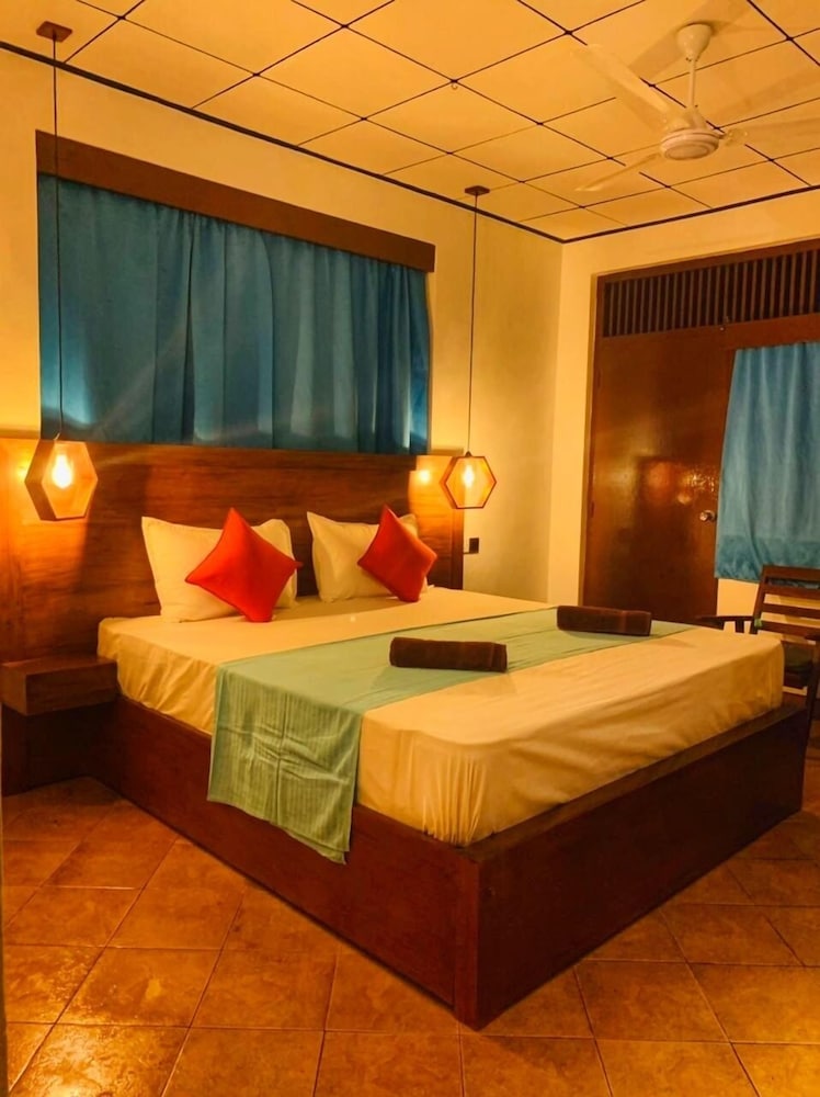 Basic Double Room (Non A/C) photo 1