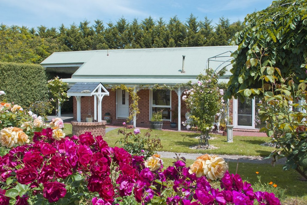 Honeymoon Cottage, Non Smoking, Kitchen (Lakeside Cottage) photo 3