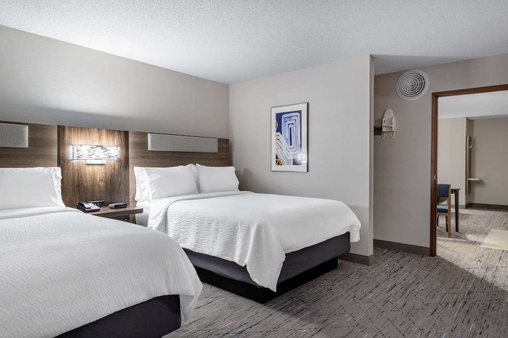Suite, Multiple Beds - Photo 6