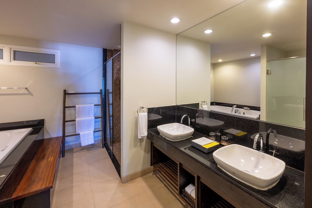 Two Bedroom Apartment, Ocean View - Photo 7