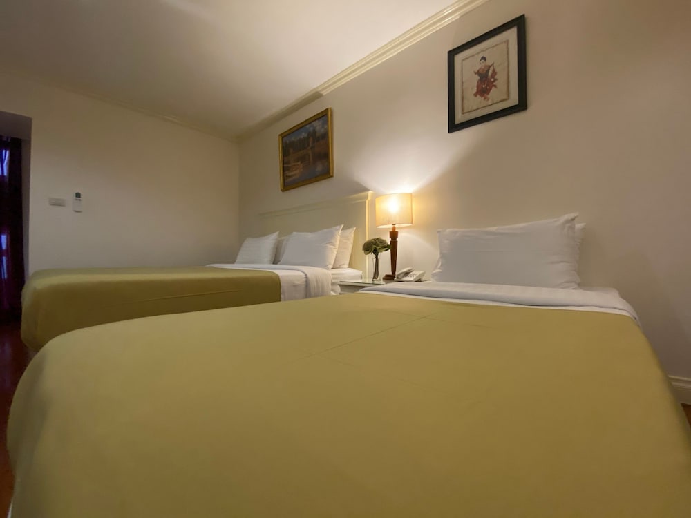 Deluxe Triple Room photo 3