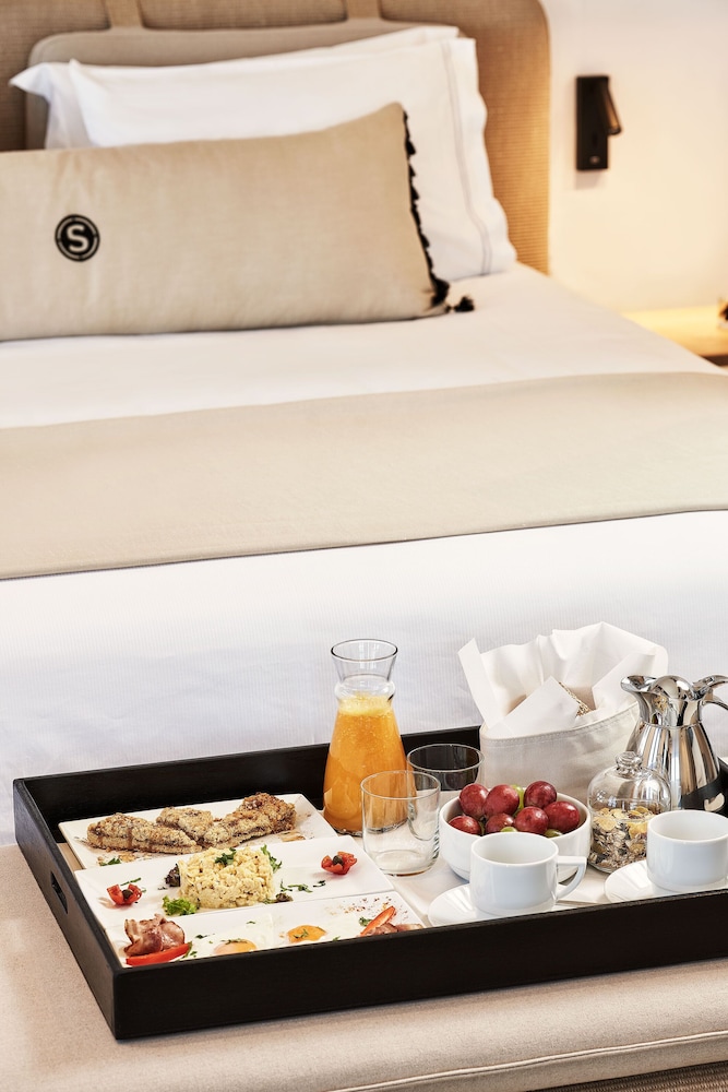 Honeymoon Suite with Private Pool, Sea View - Photo 8