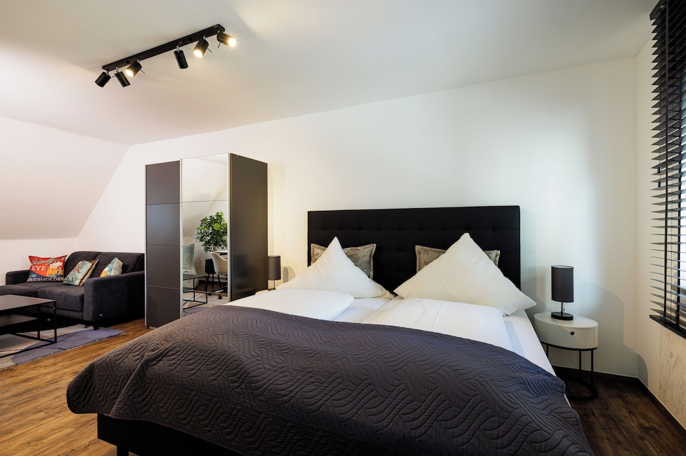 Standard Condo, 1 Queen Bed with Sofa bed
