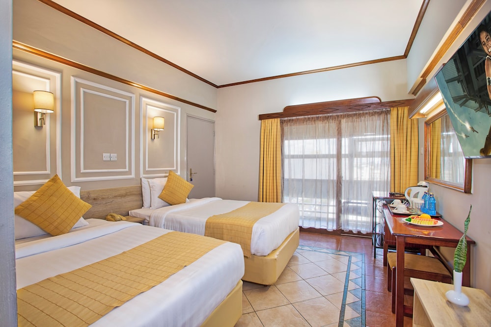 Standard Twin Room, City View