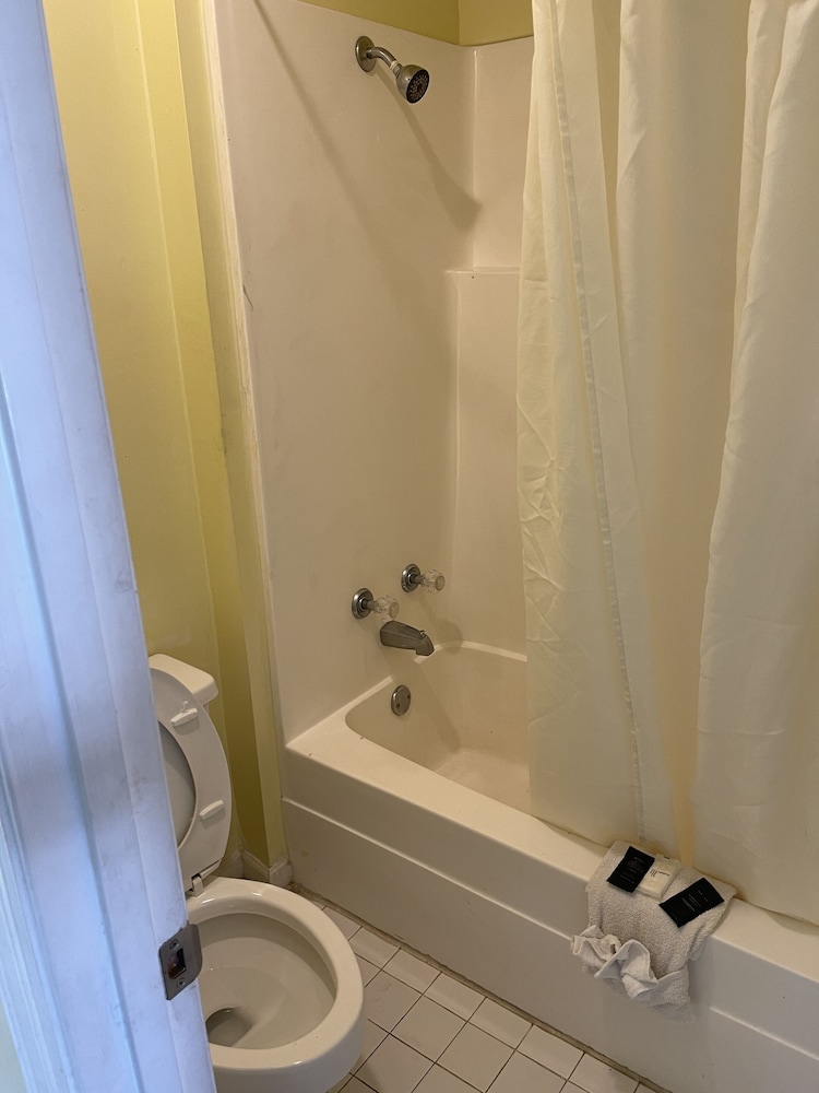 Economy Double Room, Non Smoking photo 3