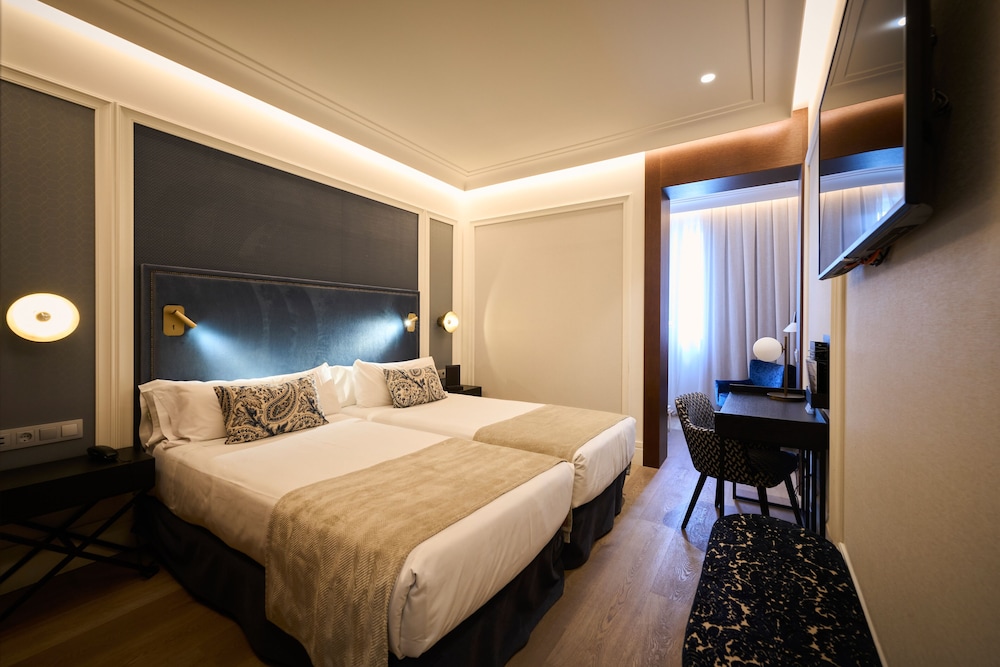 Superior Double Room Single Use (Premium) photo 3