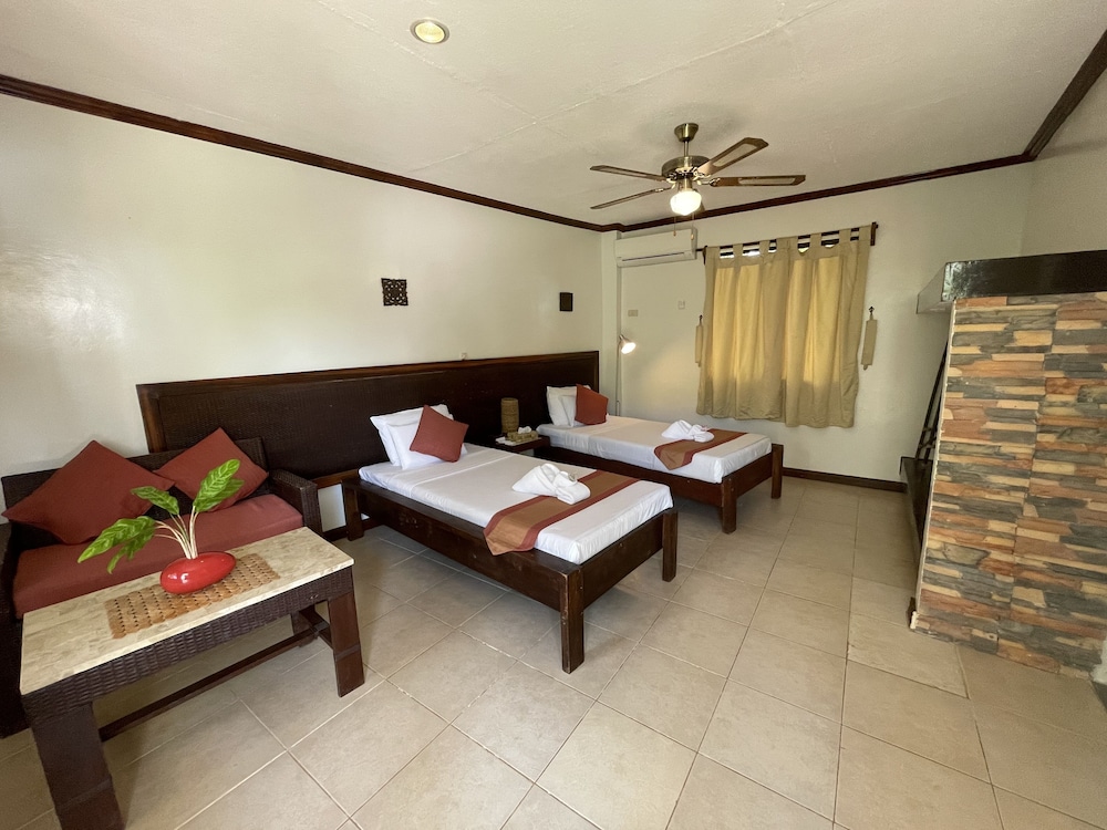 Deluxe Room - Photo 2