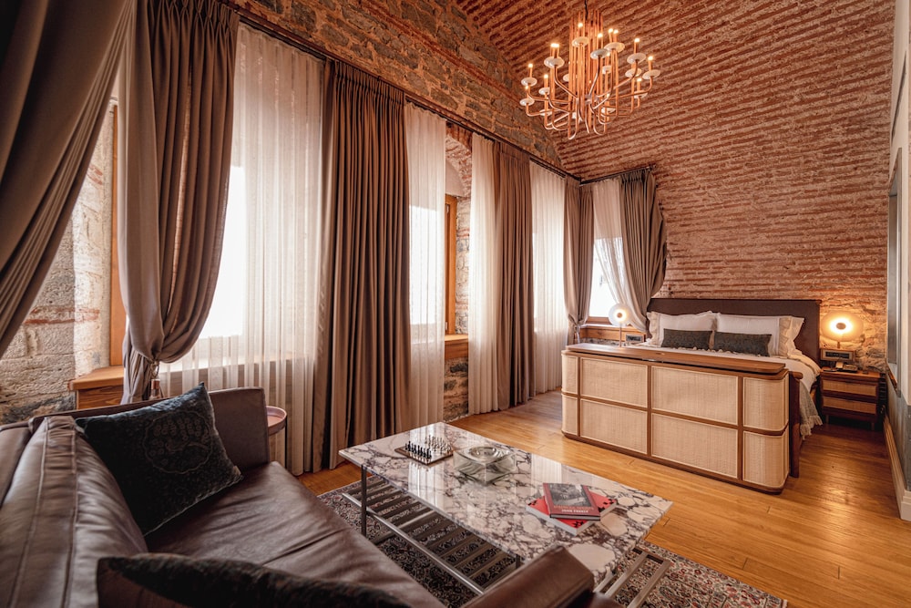 DELUXE SUITE photo 1