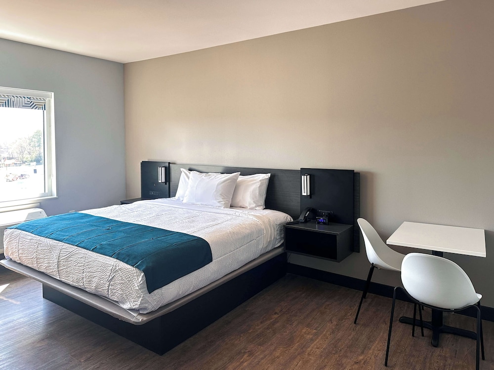 Standard Room, 1 King Bed, Non Smoking