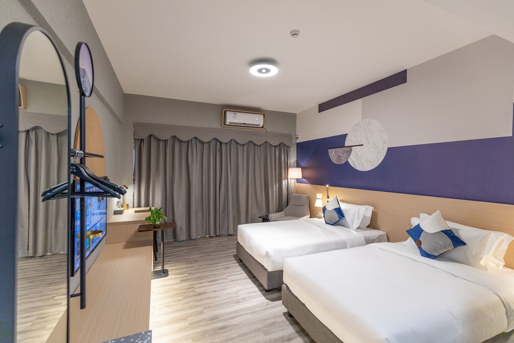 Deluxe Twin Room - Photo 2
