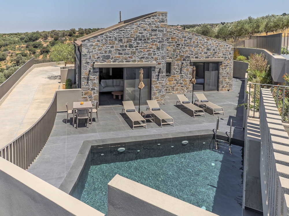 Villa, Smoking