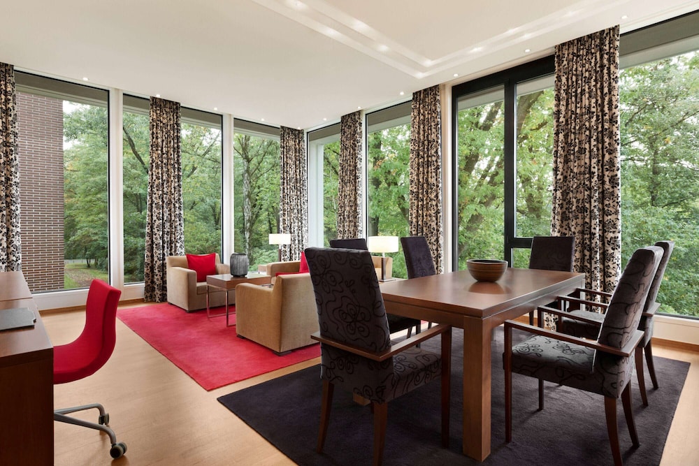 Suite (Sequoia) - Photo 1