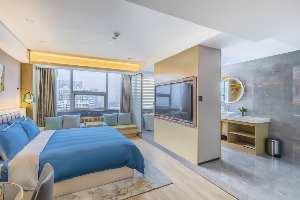 Deluxe Room, 1 King Bed
