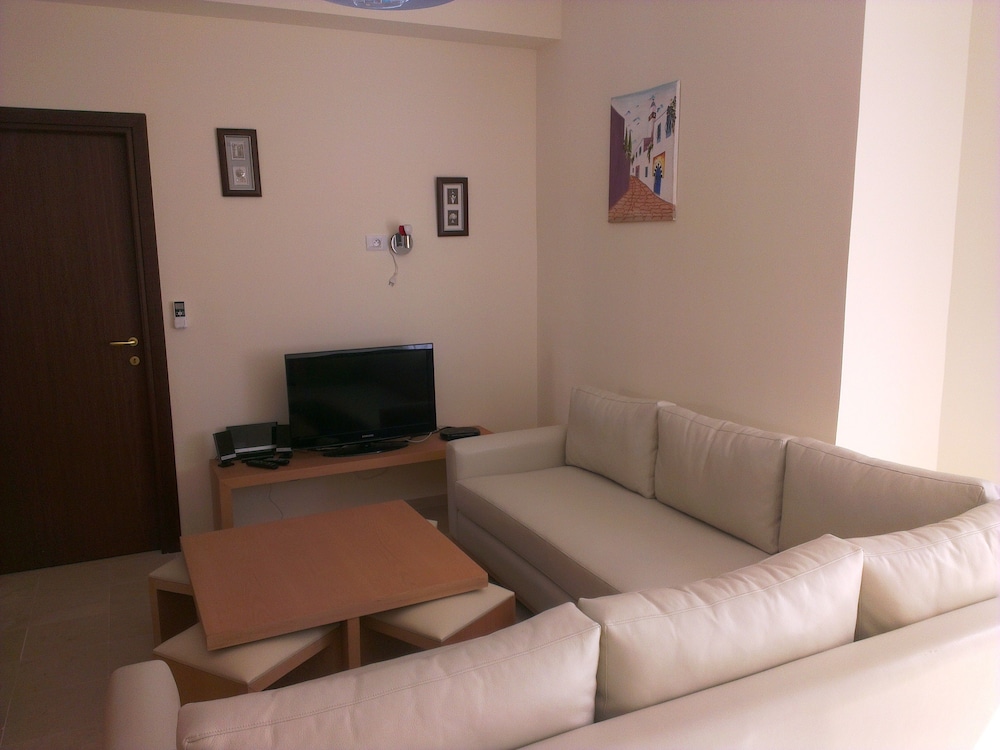 Standard Apartment, 3 Bedrooms photo 2
