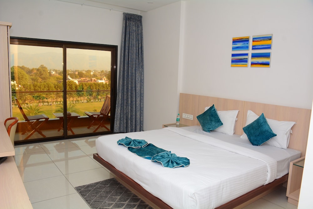 Standard Double Room photo 3
