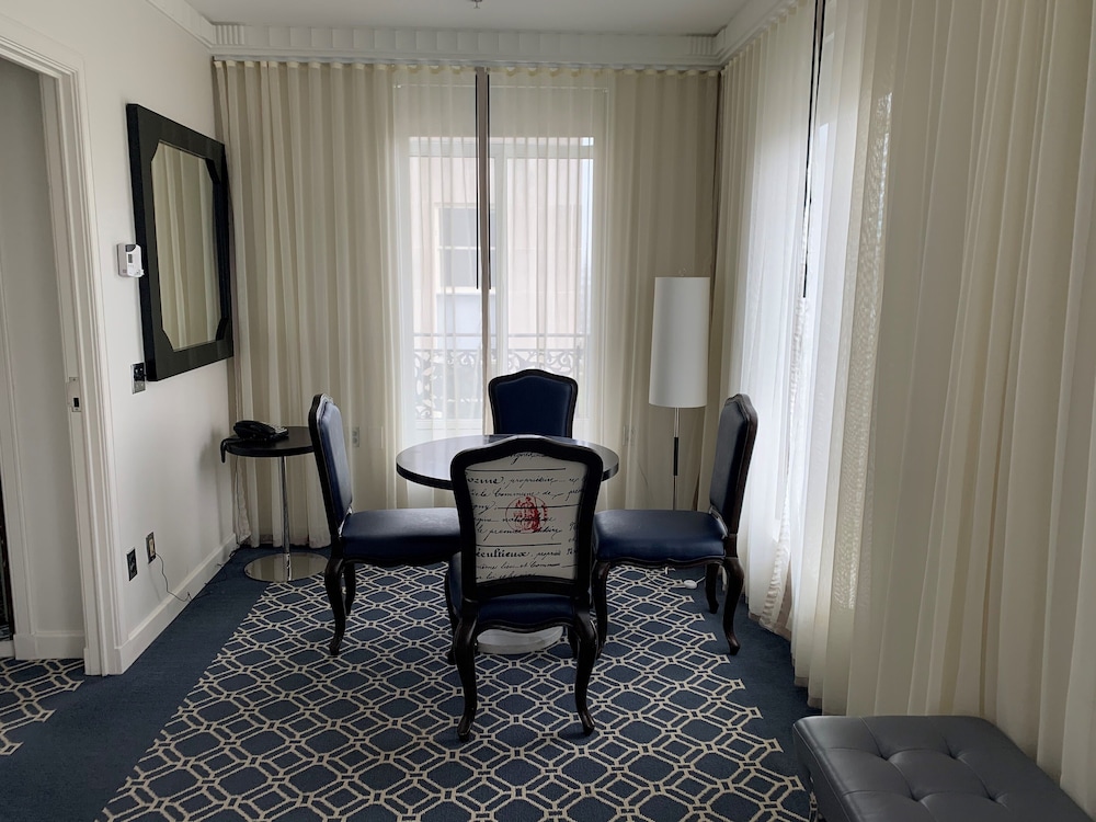 Suite, 1 Bedroom, City View (Prestige) - Photo 9
