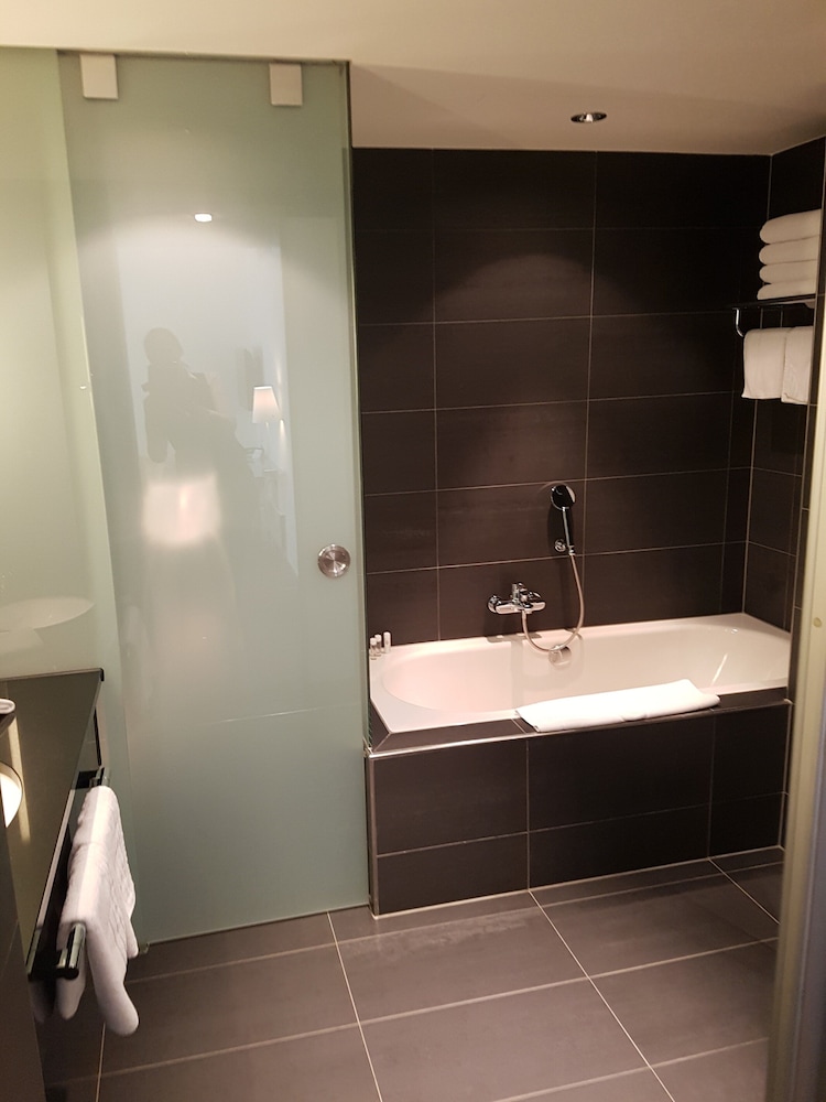 Superior Suite (Chic) thumbnail 5