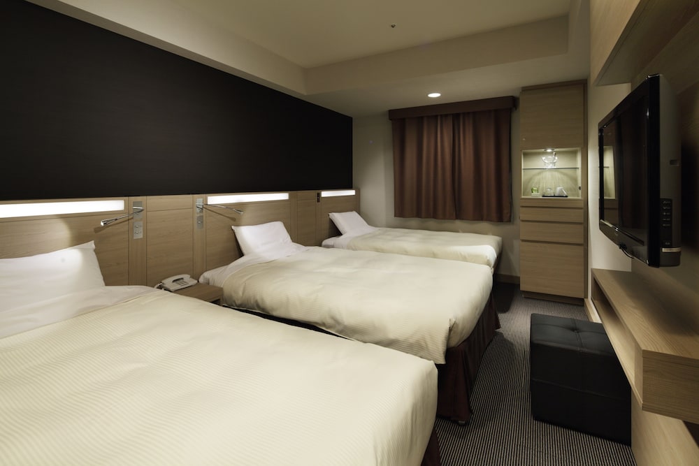 Moderate Twin Room (3 Beds), Non Smoking photo 2