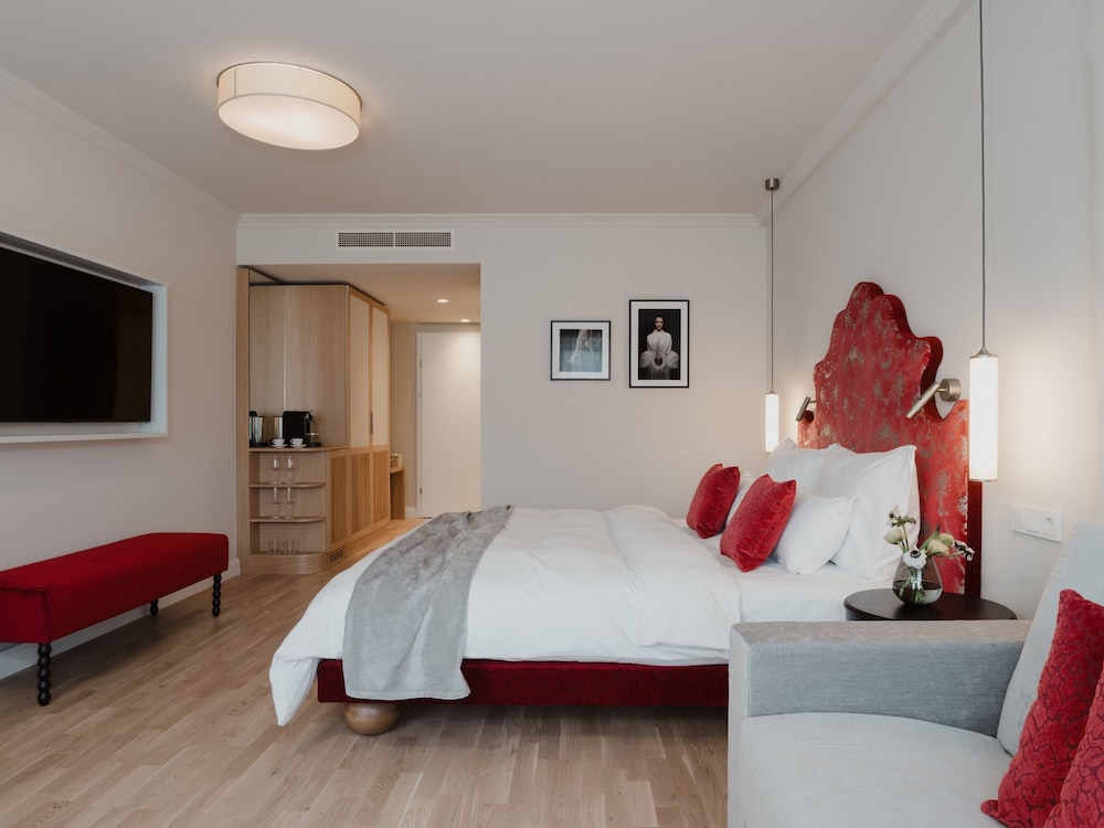 Deluxe Double Room photo 2