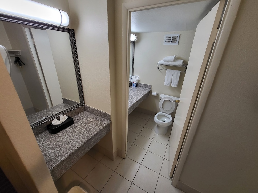 Deluxe Room, 2 Queen Beds - Photo 7