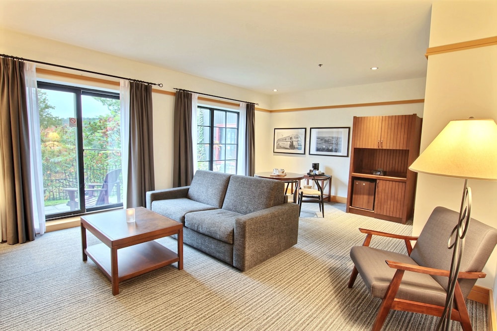 Duchesnay Suite with 1 King Bed & Lake View photo 1