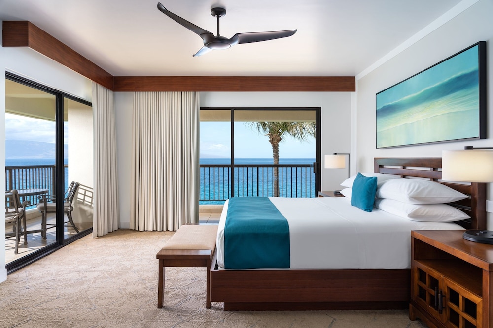 Moana Oceanfront 1 Bedroom Suite King