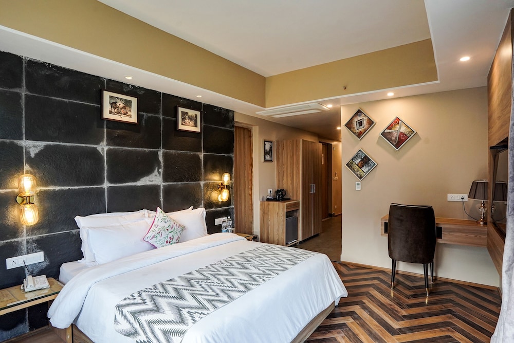Suite - 1 Double Bed