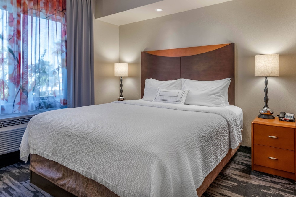 Executive Suite, 1 King Bed - Photo 3