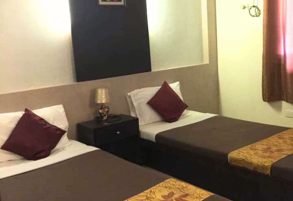 Premier Twin Room - Photo 1