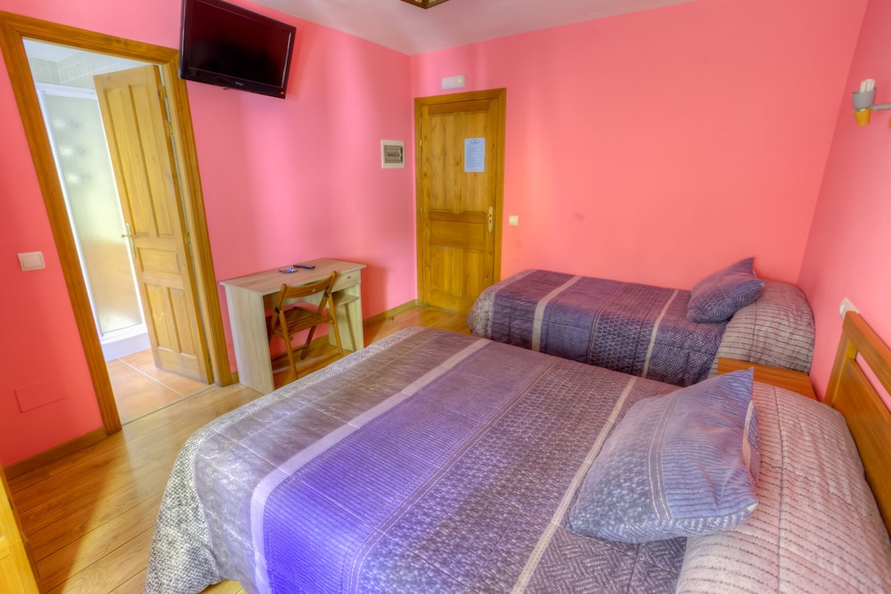 Triple Room - Photo 9