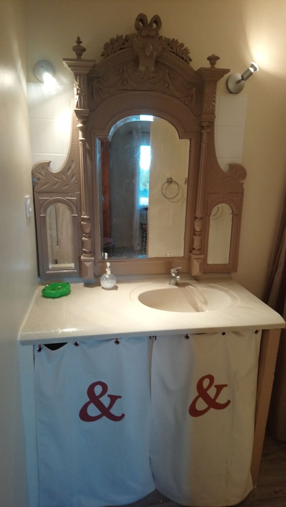 Double or Twin Room (Cévennes) photo 3