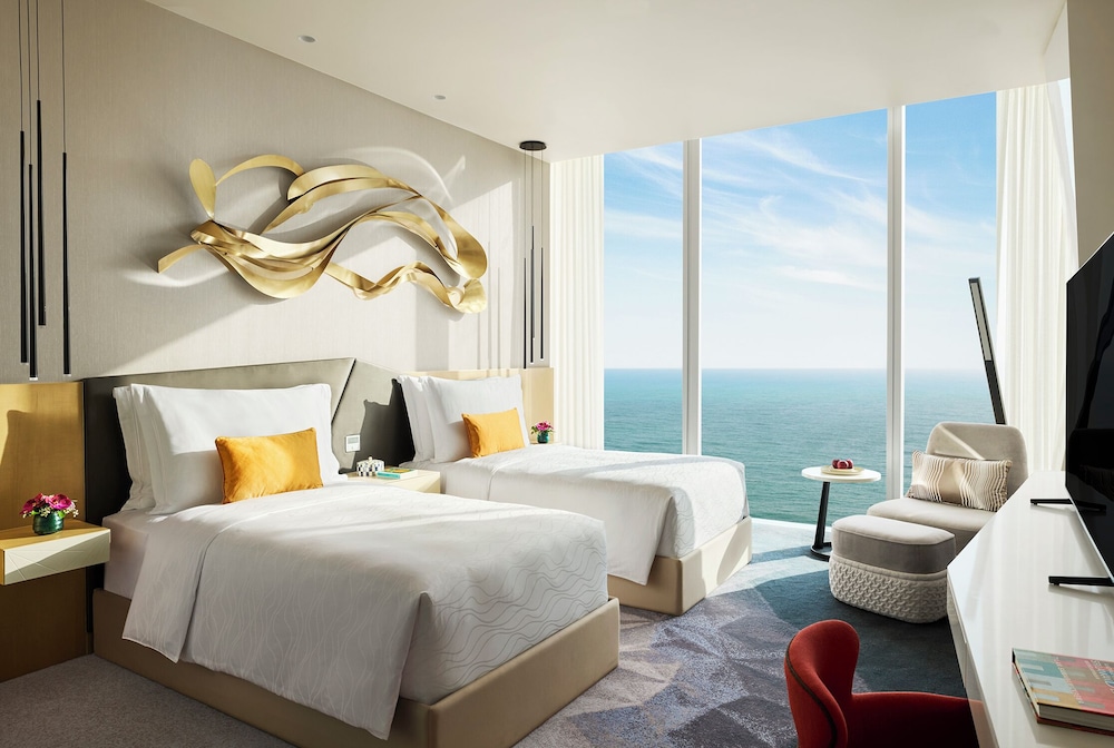 Club Twin Room (Skyline)