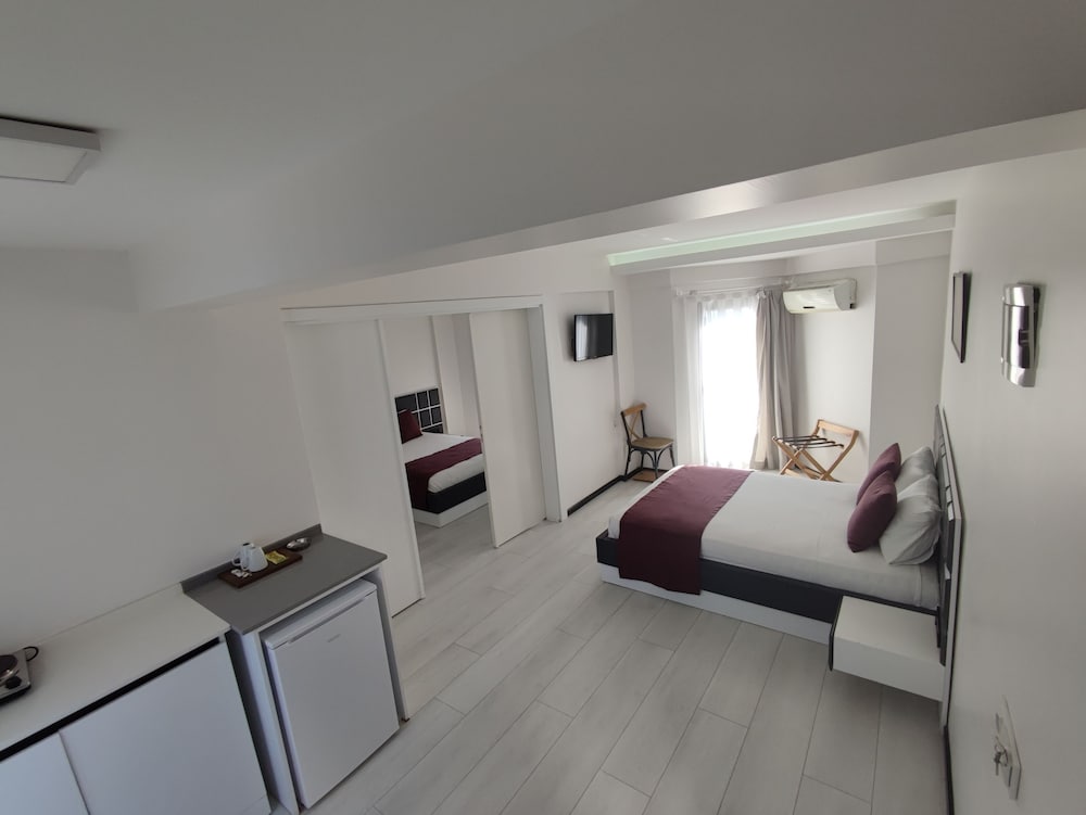 Family Quadruple Room photo 1
