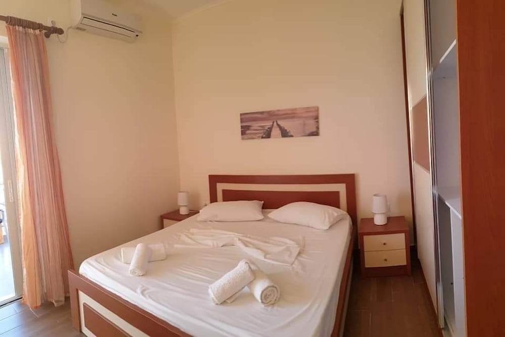 Basic Double Room photo 2