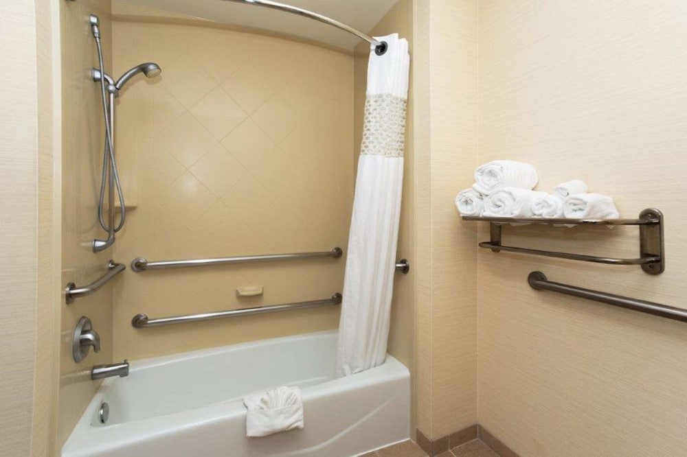 Studio, 2 Queen Beds, Accessible, Bathtub (Mobility & Hearing) - Photo 5