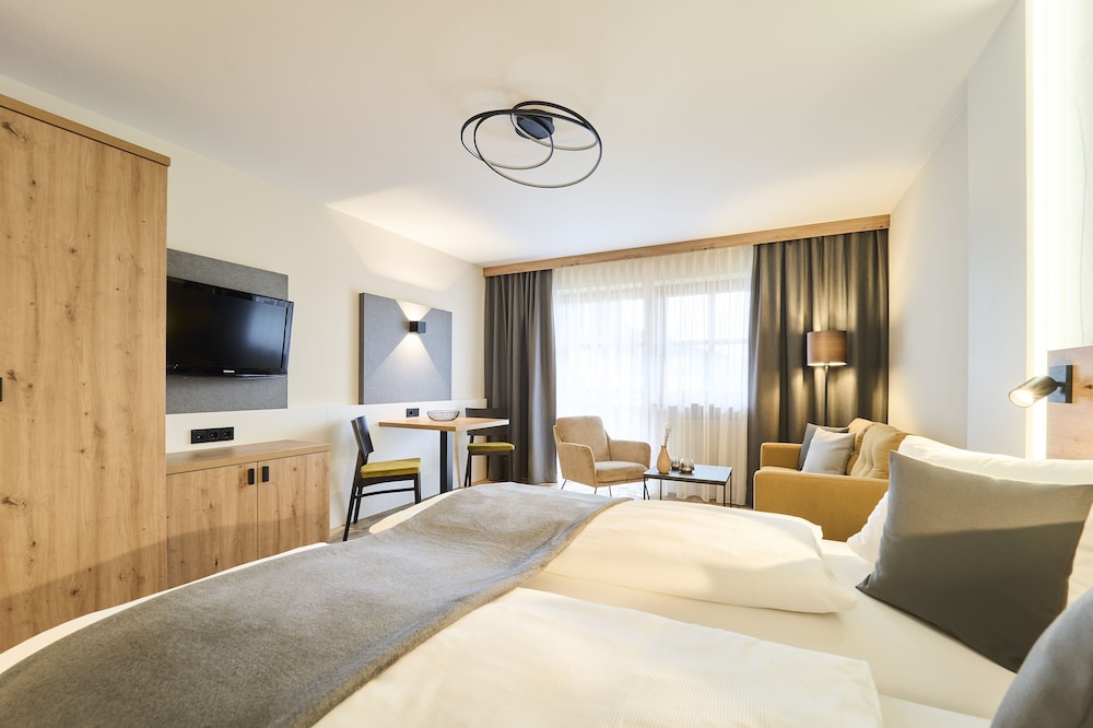 Comfort Double Room, Balcony, Garden View