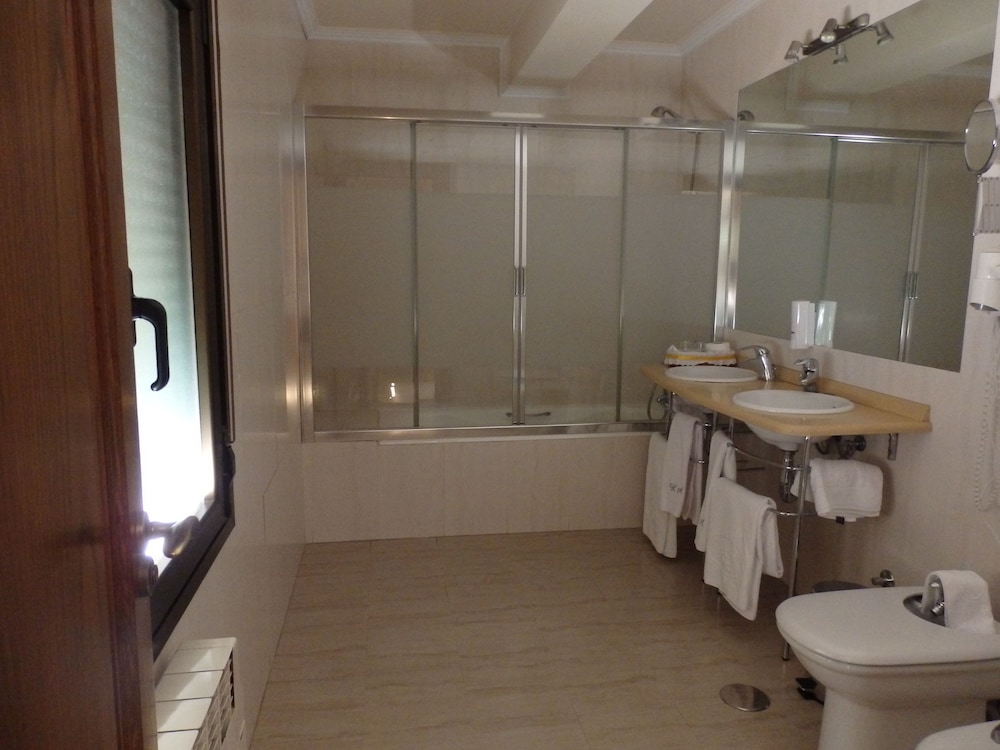 Suite - Photo 7