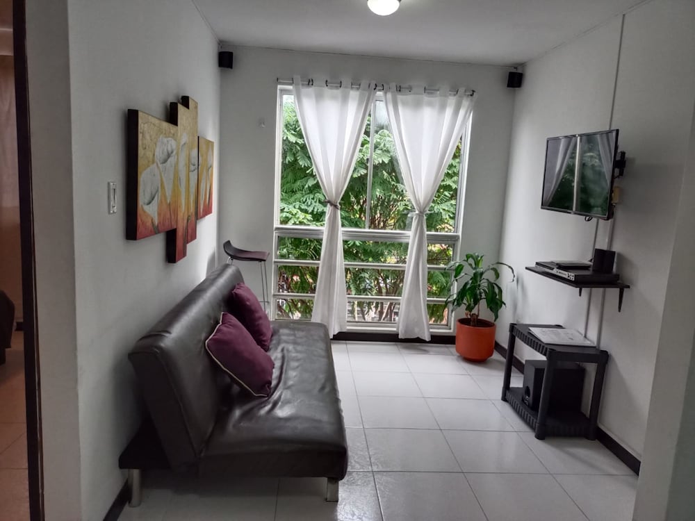 Family Apartment, 2 Bedrooms photo 2