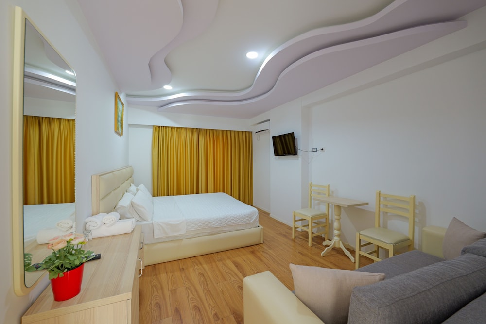 Double Room with Balcony photo 3